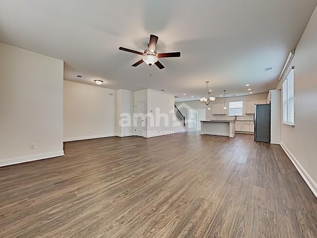 Building Photo - 205 Parkside Blvd
