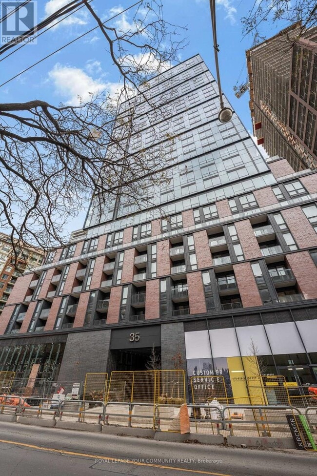 Building Photo - 35 Parliament St