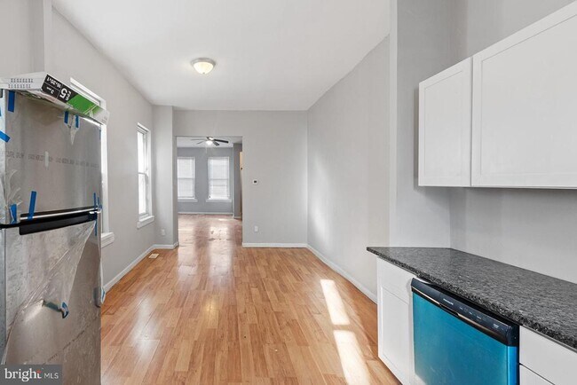 Building Photo - 2453 N 30th St