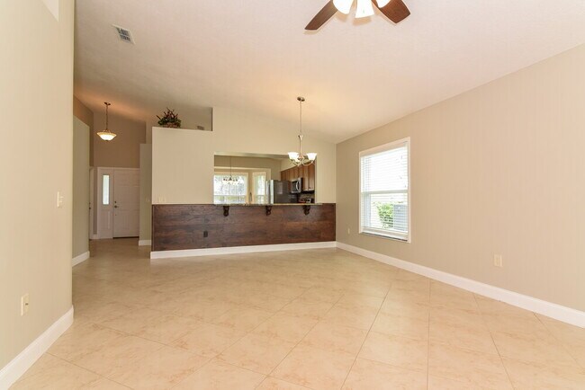 Building Photo - 1013 Eagles Forrest Dr