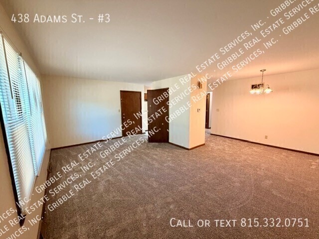 Building Photo - 438 Adams St