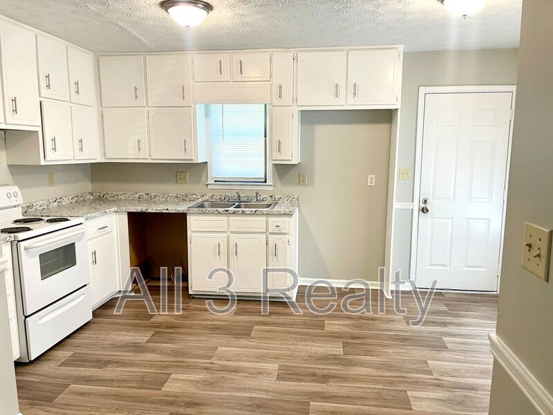 155 Hunters Ln Unit D, Fayetteville, GA 30215 Condo for Rent in