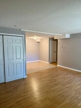 Building Photo - 4 Post Oak Ln