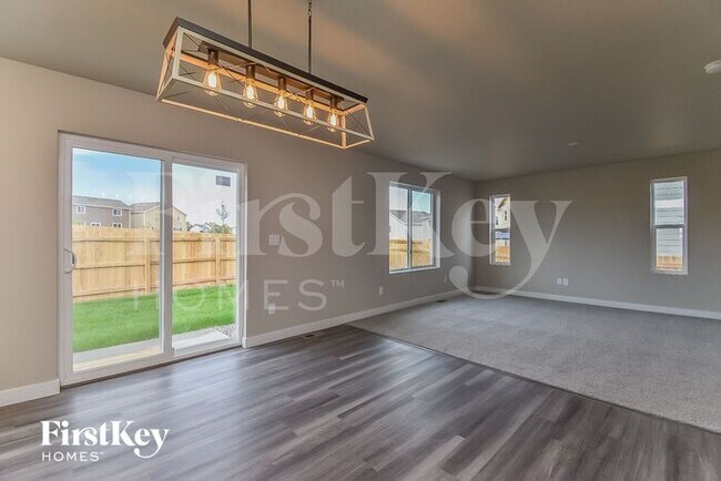Building Photo - 10285 Luneth Dr