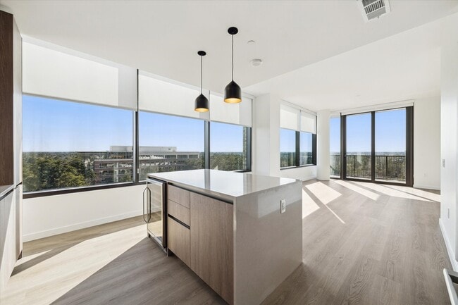 Building Photo - 1 Riva Row