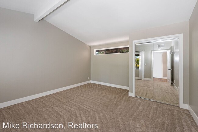 Foto del edificio - 3 br, 2 bath House - 1820 La Coronilla