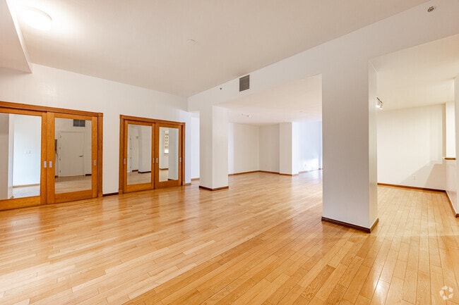 LOFT, 1BA - 1,415SF - DINING ROOM - Spring Arcade Building