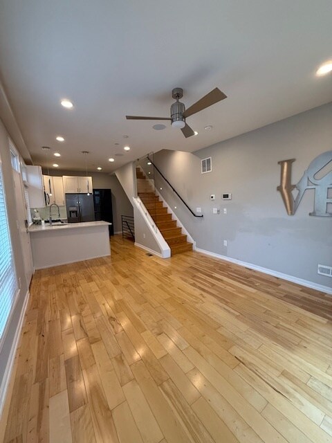 Sala de estar / Cocina - 2256 Dickinson St