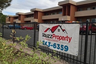 Building Photo - 625 Hathaway Dr