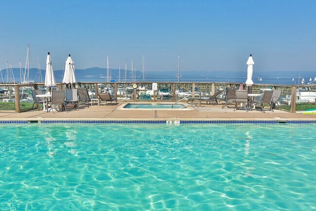 Foto del edificio - 1306 Half Moon Bay Dr