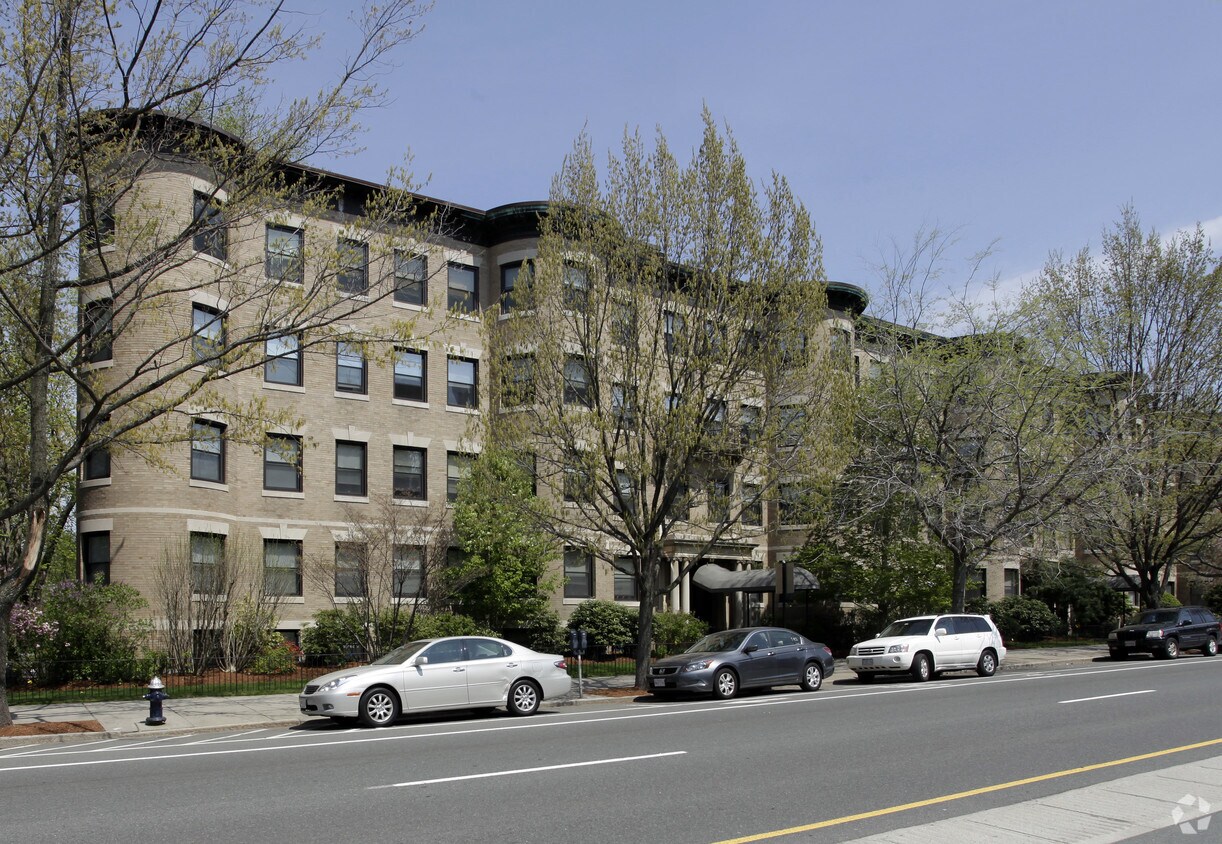 Foto principal - 1110-1120 Beacon Street