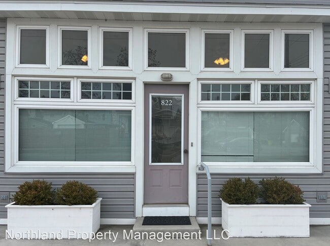 Building Photo - 1 br, 1 bath House - 822 S. Cass St