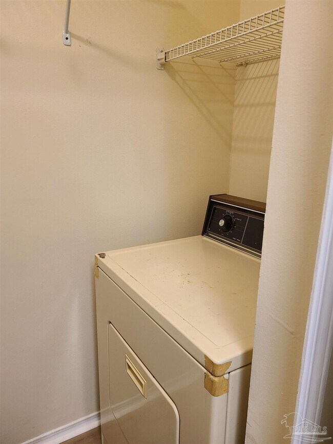 Building Photo - 501 E Burgess Rd