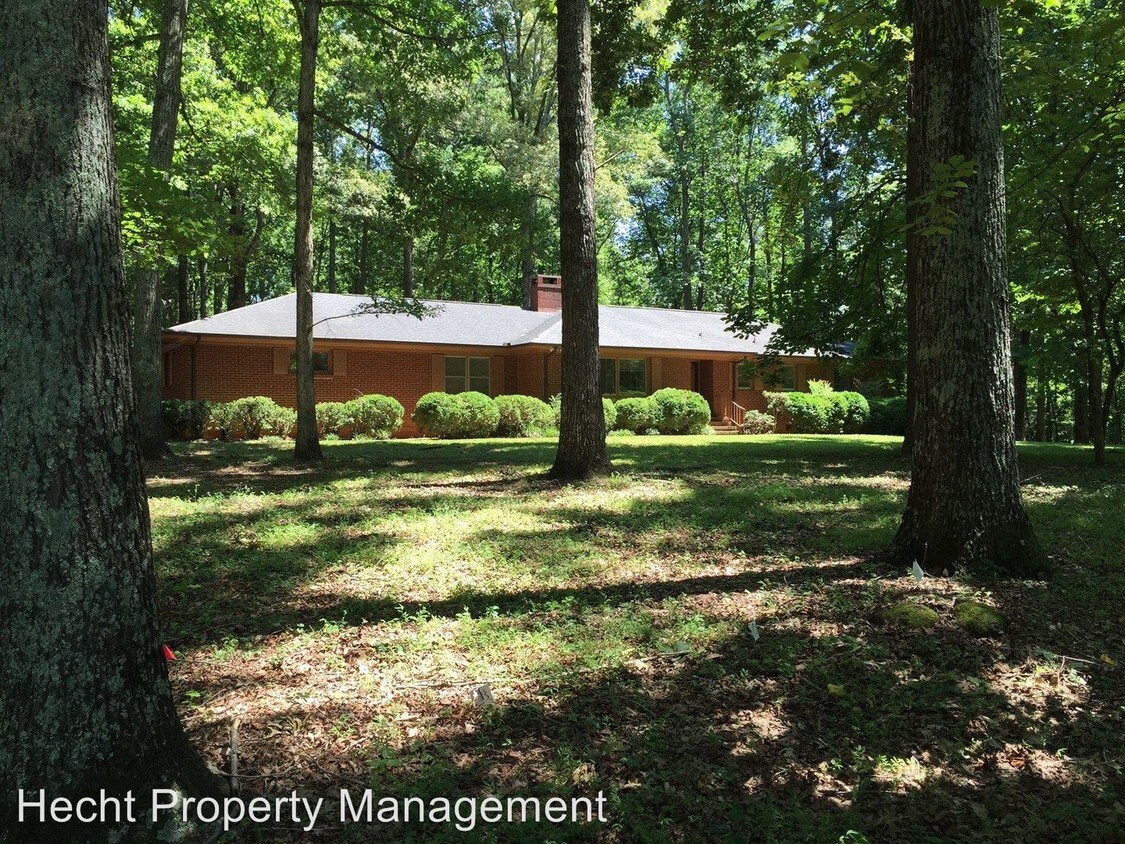 Primary Photo - 15224 Huntersville Concord Rd