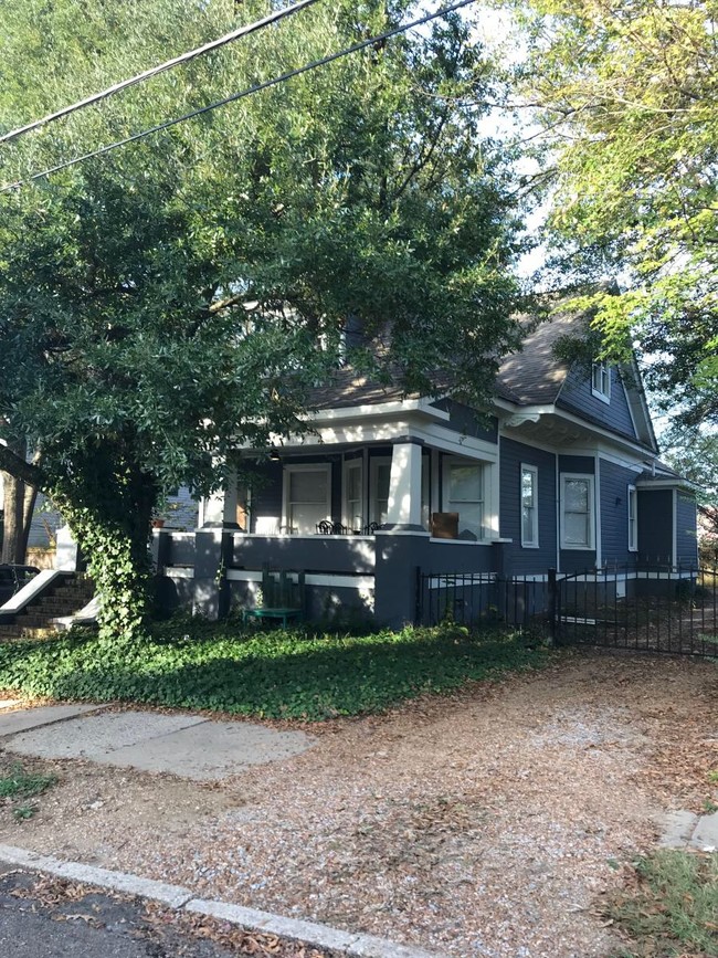 Building Photo - 933 N Jefferson St