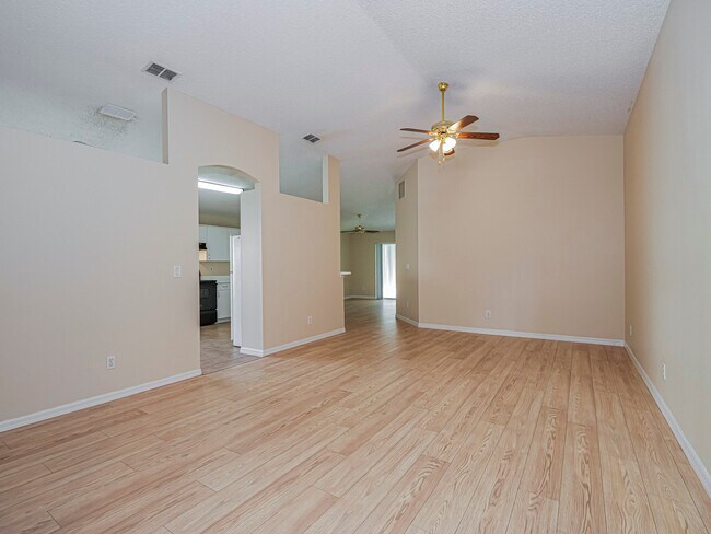 Foto del edificio - 953 N 13th Square