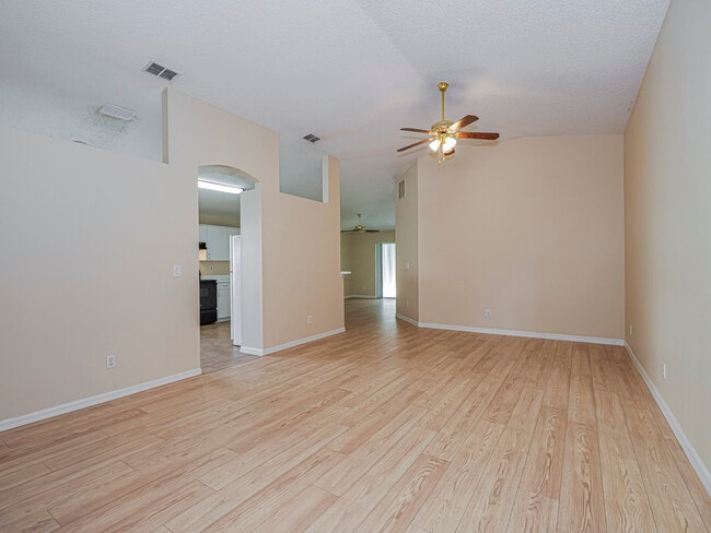 Photo - 953 N 13th Square House