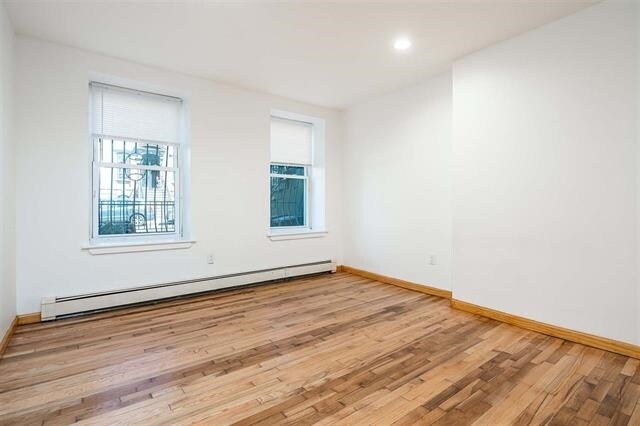 Building Photo - 545 Bramhall Ave