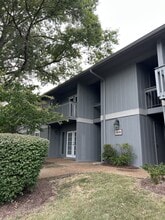 Building Photo - 21 Vaughns Gap Rd