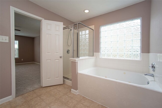 Building Photo - 29314 Legends Bluff Dr