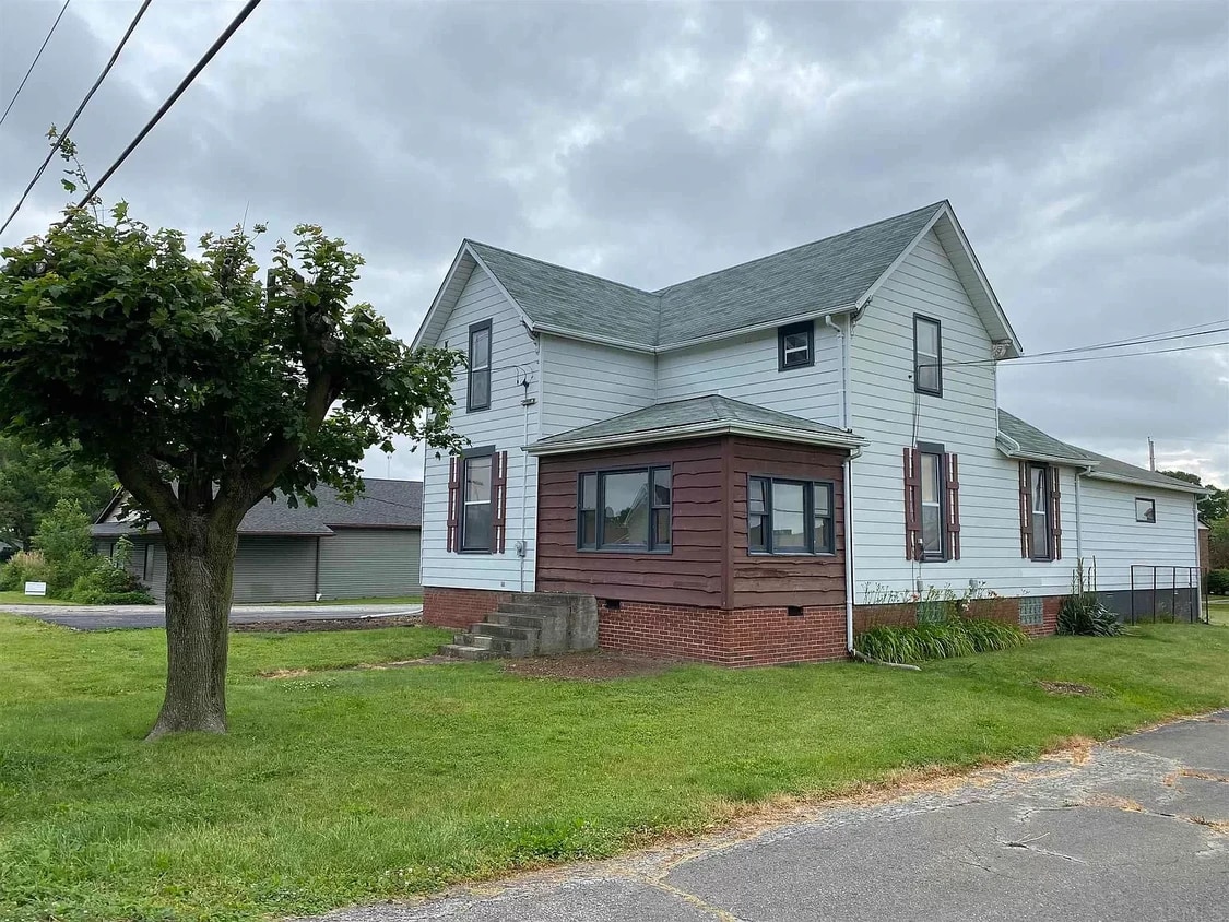 223 Ash St, Tipton, IN 46072 House Rental in Tipton, IN