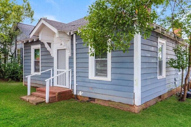 Foto del edificio - 106 W Tinsley St