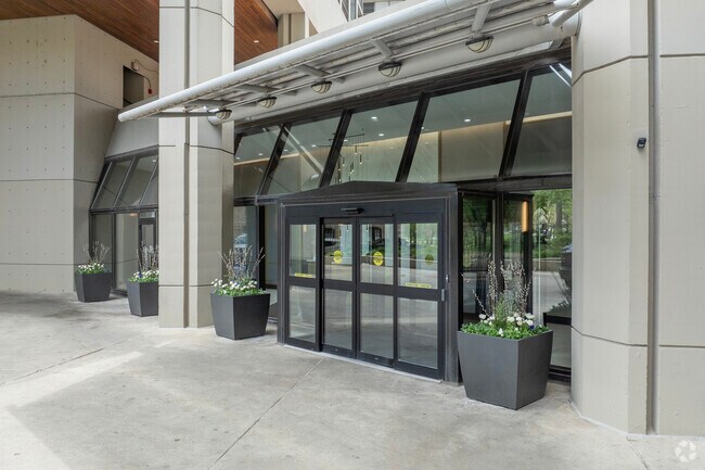 Entrance - Lincoln Park Condos