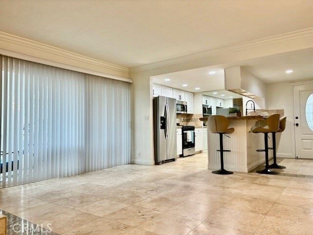 Foto del edificio - 904 W Balboa Blvd