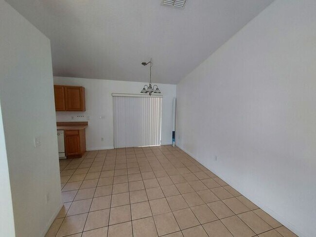 Building Photo - 4 CEDAR PASS