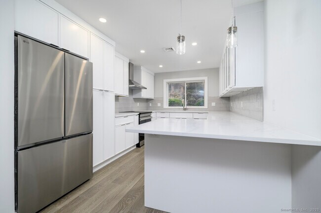 Foto del edificio - 206 Gillies Ln