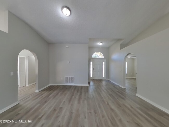 Foto del edificio - 4138 Clearbrook Cove Rd