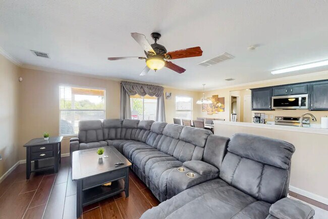 Building Photo - 6738 Walnut Valley Dr
