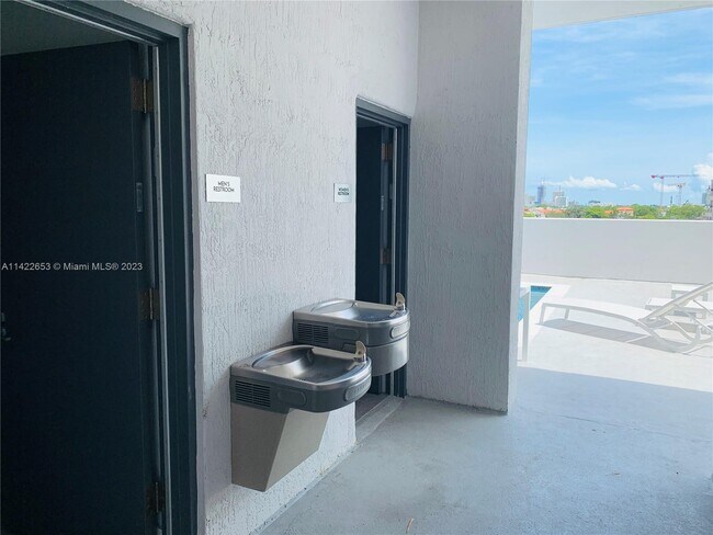 Foto del edificio - 39 NW 7th Ave