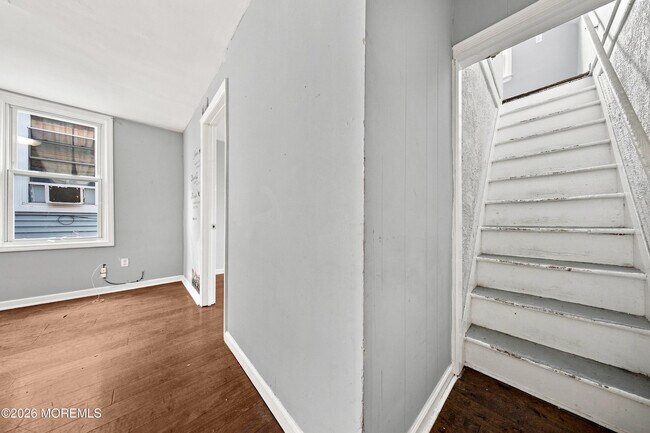 Building Photo - 133 Smith St