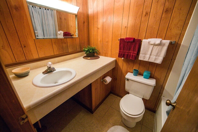 Photo - Crestview Apartments