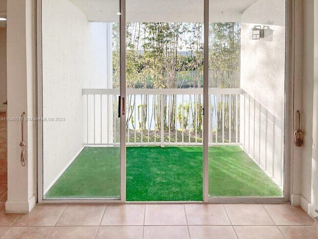 Foto del edificio - 4674 NW 97th Pl