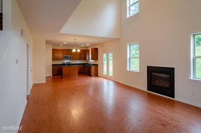 Building Photo - 4 br, 2.5 bath House - 20 Henbit Way