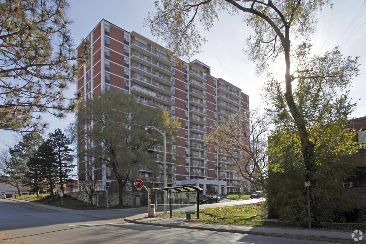 Primary Photo - Alta Place