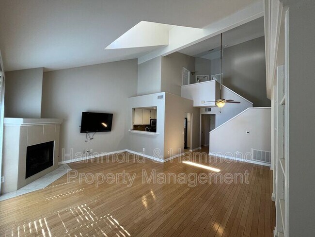 Foto del edificio - 22243 Shadow Valley Cir
