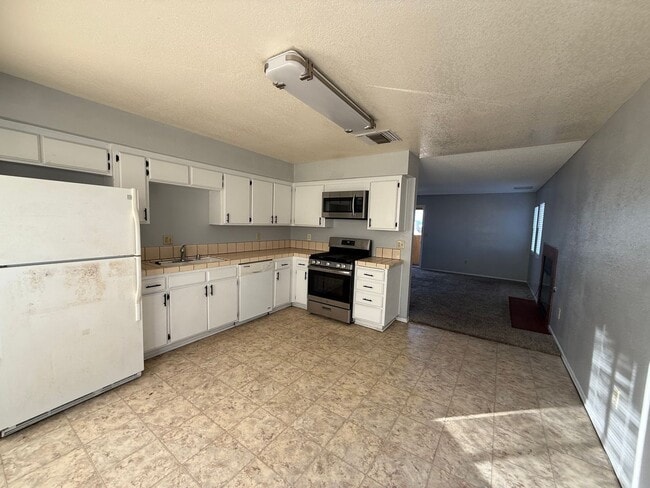 Building Photo - 1613 N Erwin St