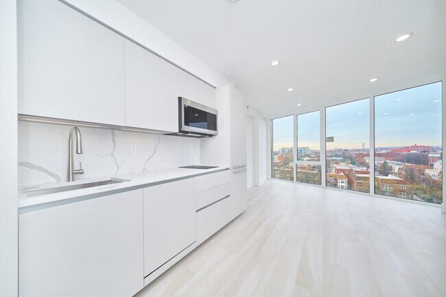 Foto del edificio - 0 bedroom in Brooklyn NY 11230