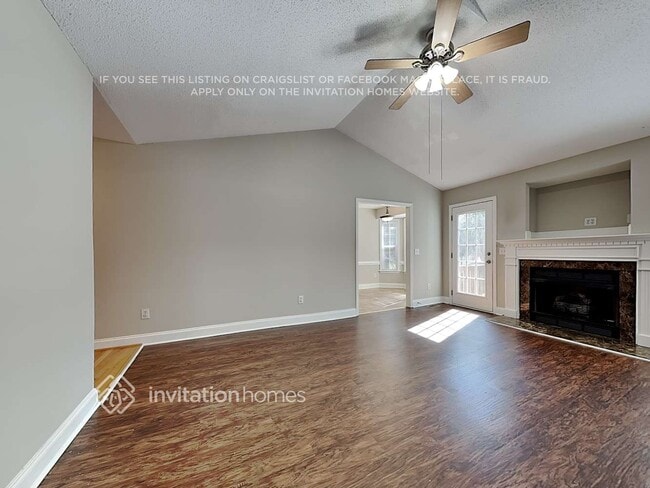 Building Photo - 152 Saleen Dr