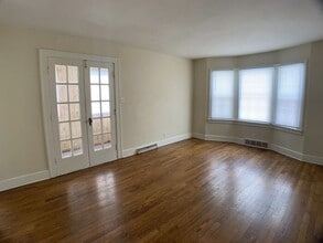 Building Photo - 508 Broadway