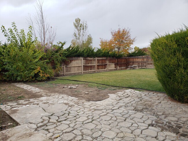 Foto del edificio - 461 N Sun Ct