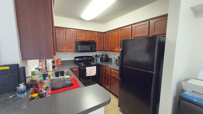 Building Photo - 7610 Westwood Dr