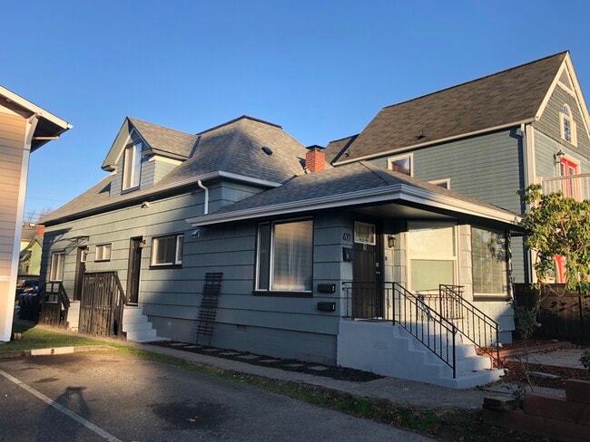 Building Photo - 411 N L St