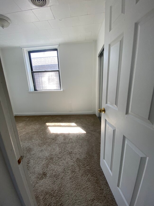 Building Photo - 514 Ivy St