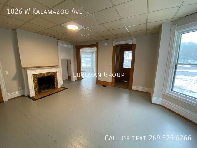 Building Photo - 1026 W Kalamazoo Ave