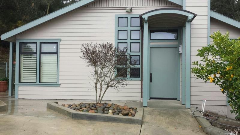 Primary Photo - 2001 Larkin Valley Rd