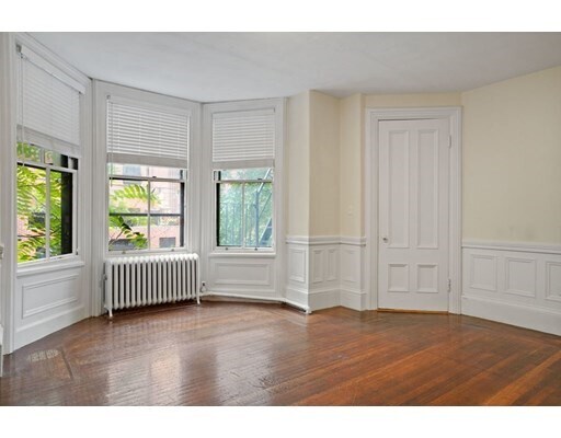 Building Photo - 284 Marlborough St